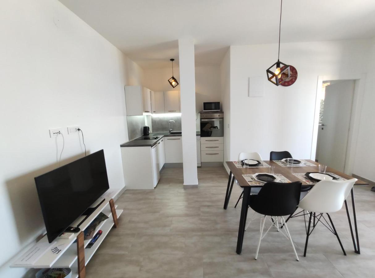 - Modern With A Beautiful View Of The Adriatic Sea Lägenhet