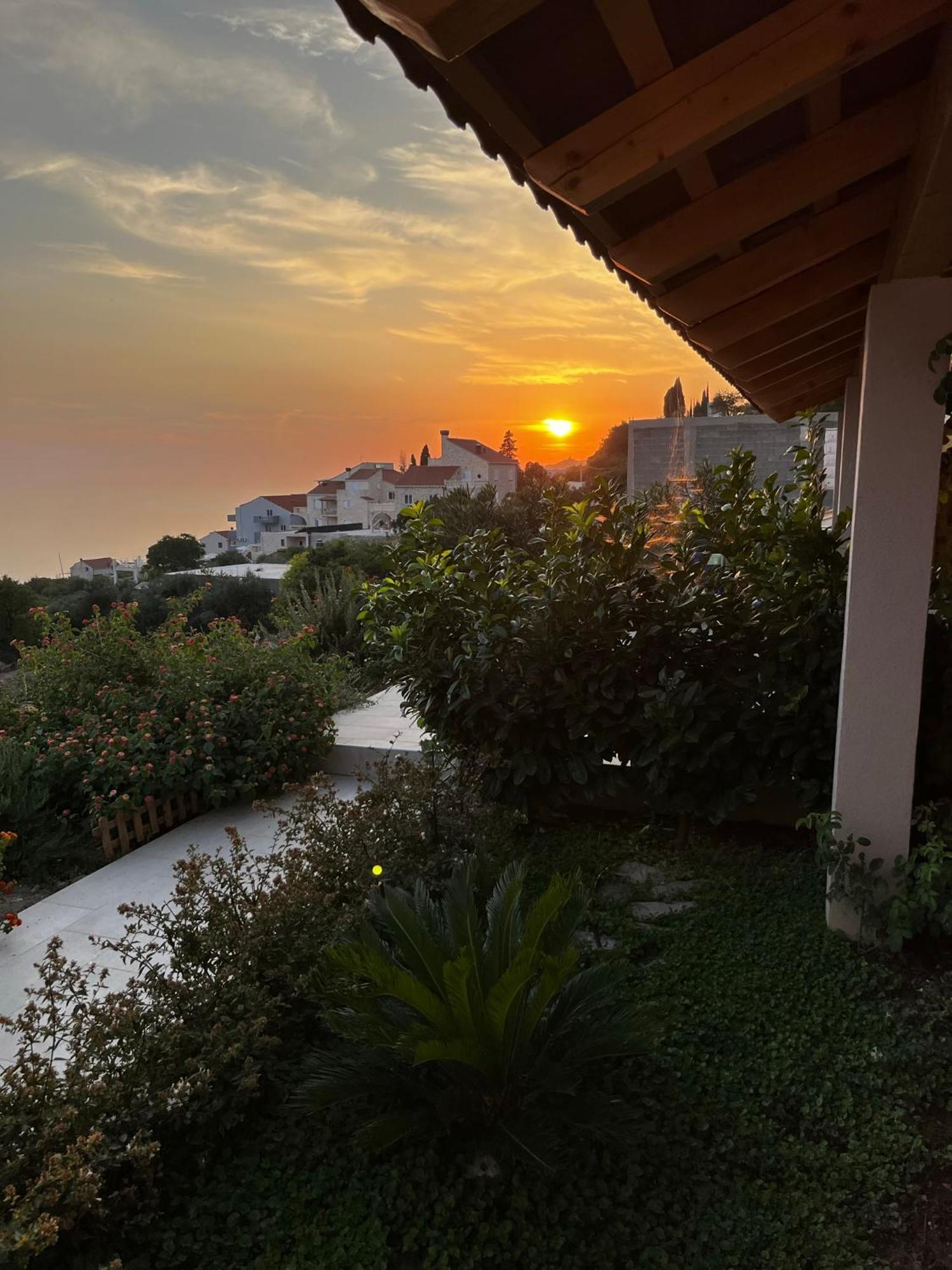 - Modern With A Beautiful View Of The Adriatic Sea * Mlini